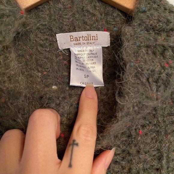 Cozy Chunky Knit Sweater - Picture 4 of 5